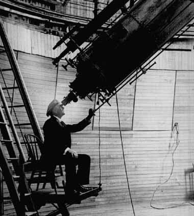 percival_lowell-observing_mars_from_the_lowell_observatory_w